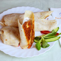 Ropogós csirkés-zöldséges tortilla Ropogós csirkés-zöldséges tortilla