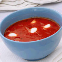 Olasz paradicsomleves mozzarellagolyóval