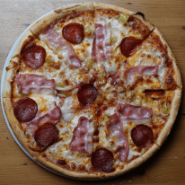 16. Táltos eledele pizza