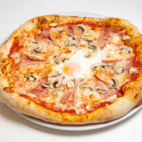 7. Mia pizza
