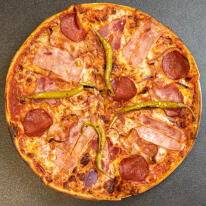 20. Carne con carne pizza