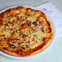 Fullánk pizza Fullánk pizza