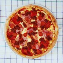 18. Húsimádó pizza