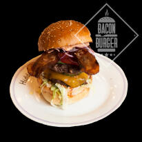 Dupla sajtos-baconos hamburger