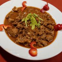 Vörösboros marhapörkölt