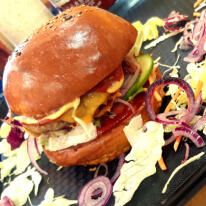 Cheddar sajtos hamburger Cheddar sajtos hamburger