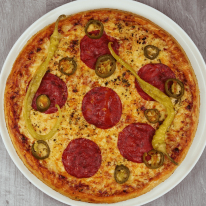 Chorizo piccante pizza