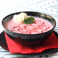 Mentás málnakrémleves