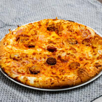 21. Fokhagymás-tejfölös pizza